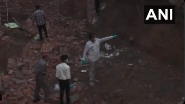 delhi-accident-1747491707.jpg